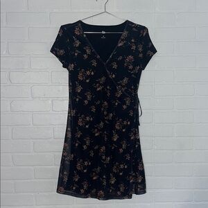 SO Womens Mini Dress Black Floral V Neck Wrap Dress Size XS